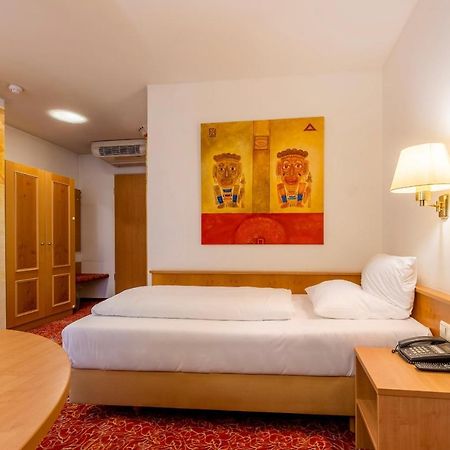 Allvitalis Traumhotel Karlsruhe Esterno foto