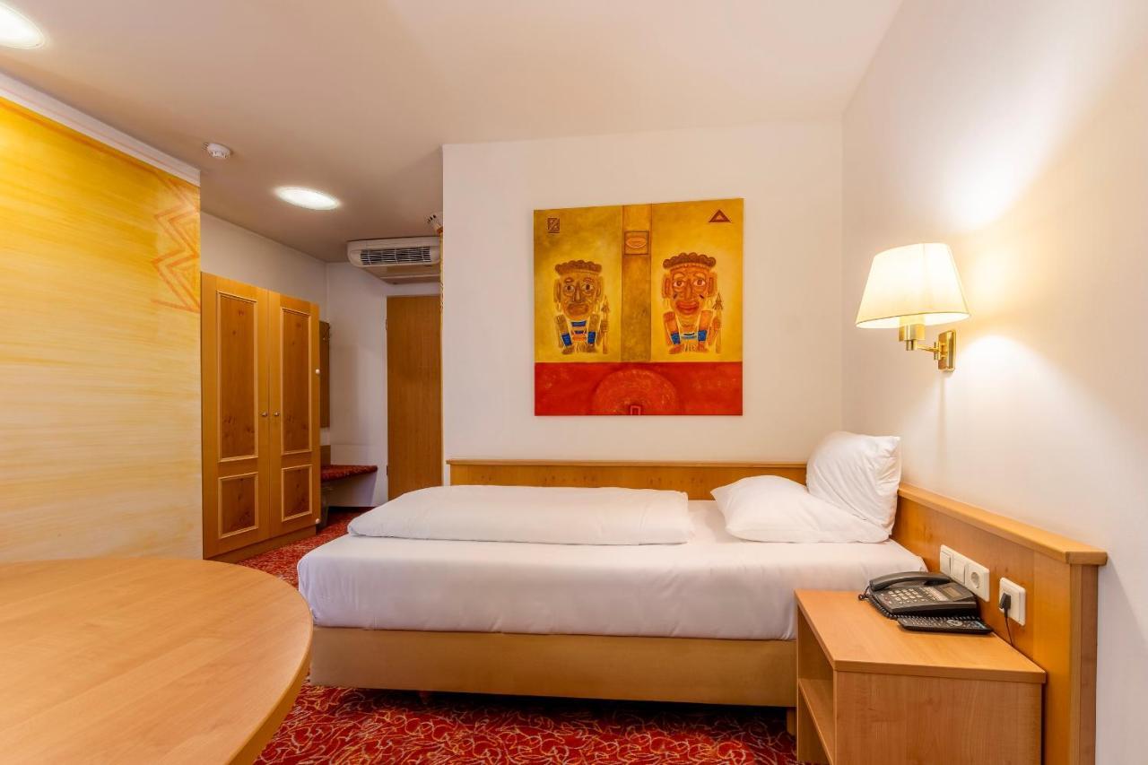 Allvitalis Traumhotel Karlsruhe Esterno foto
