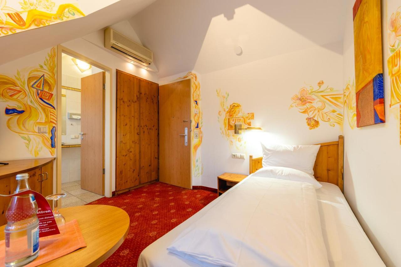 Allvitalis Traumhotel Karlsruhe Esterno foto
