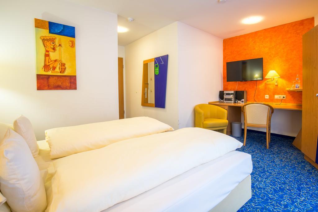 Allvitalis Traumhotel Karlsruhe Esterno foto